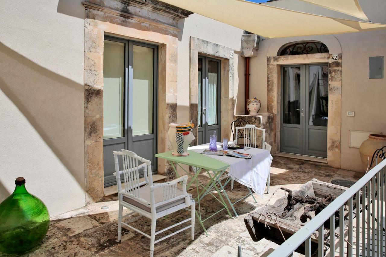 Dimora Di Catullo - Ospitalita Di Charme Villa Palazzolo Acreide Bagian luar foto