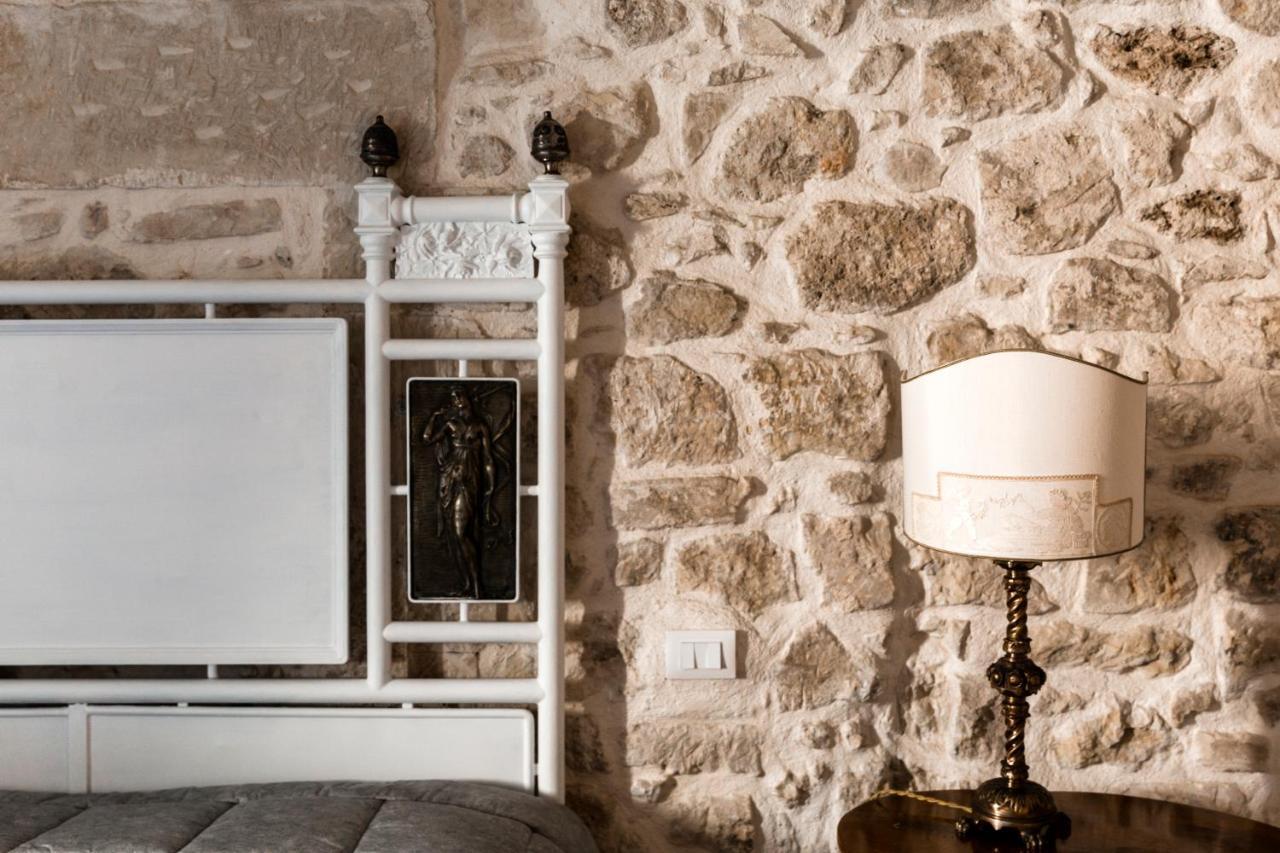 Dimora Di Catullo - Ospitalita Di Charme Villa Palazzolo Acreide Bagian luar foto