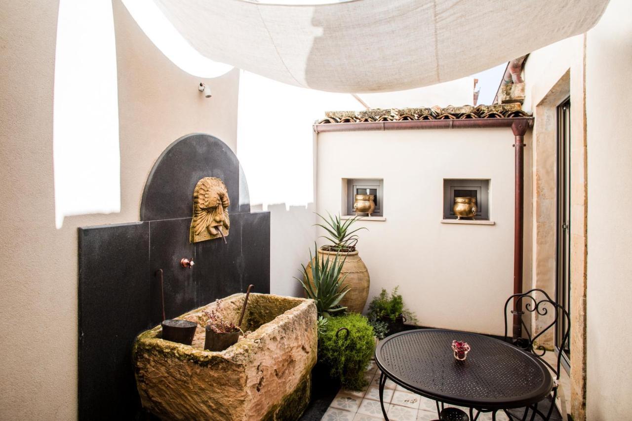 Dimora Di Catullo - Ospitalita Di Charme Villa Palazzolo Acreide Bagian luar foto